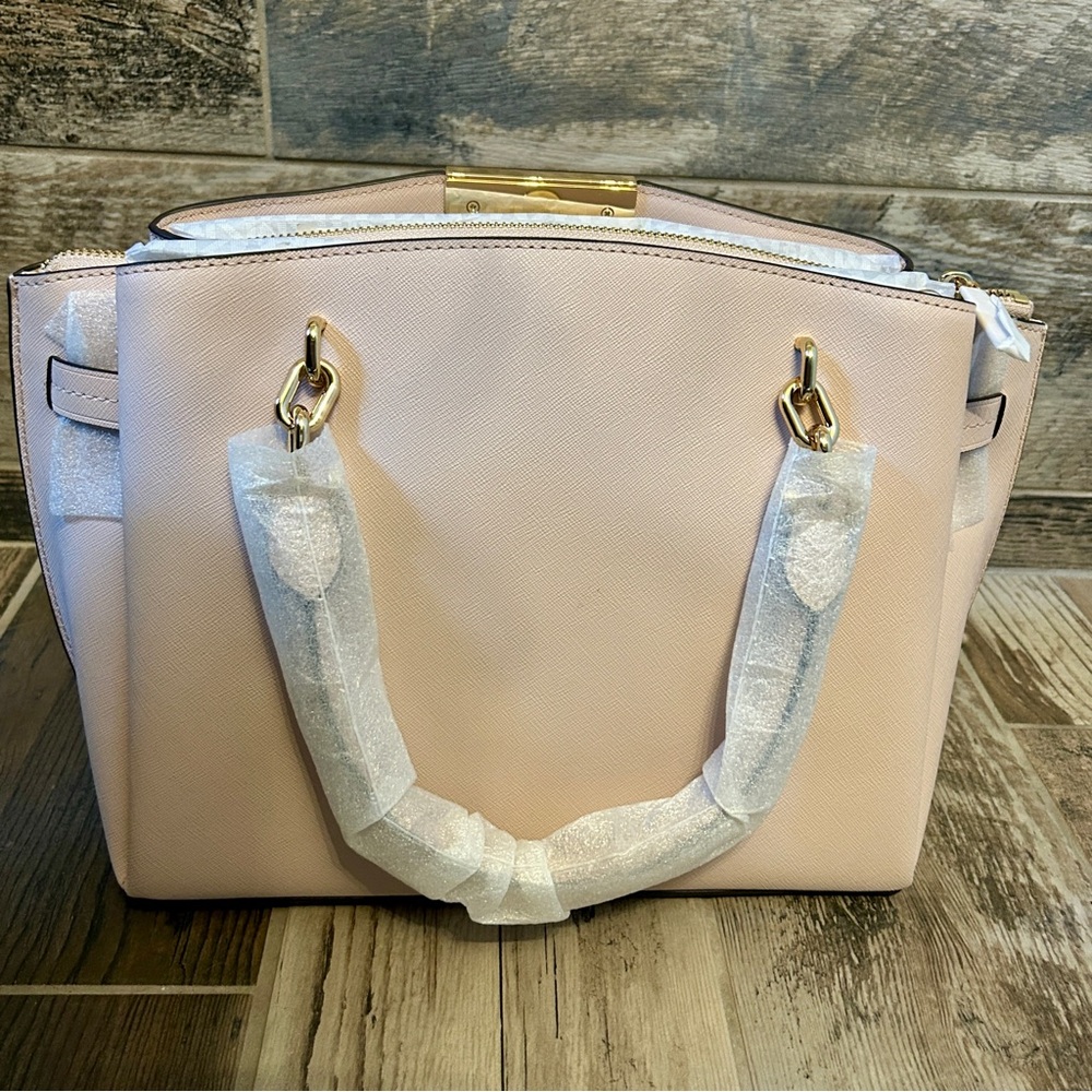 🌟NWT🌟Michael Kors Soft Pink Leather Shoulder Bag with Gold Hardware - Picture 5 of 8
